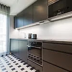 Apartments, Quiet With Free Parking And Ac. דירה
