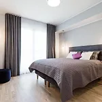 Apartments, Quiet With Free Parking And Ac. דירה טאלין