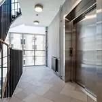 Apartments, Quiet With Free Parking And Ac. דירה טאלין
