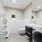 Apartments, Quiet With Free Parking And Ac. דירה
