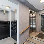 Apartments, Quiet With Free Parking And Ac. טאלין