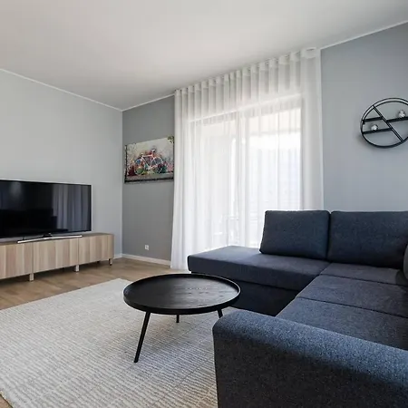 Apartments, Quiet With Free Parking And Ac. Ταλίν