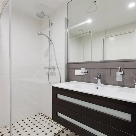 Apartments, Quiet With Free Parking And Ac. Daire Tallinn