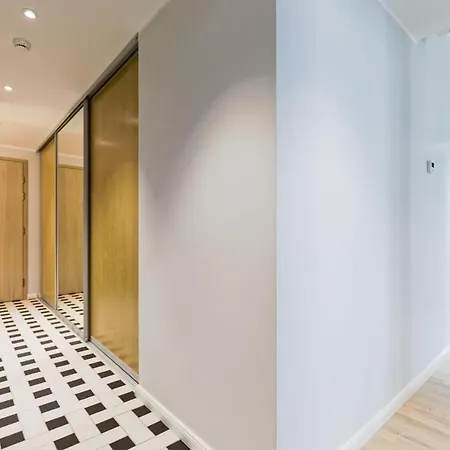 Apartments, Quiet With Free Parking And Ac. 公寓 塔林