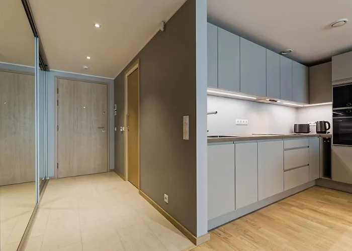 Apartments, Quiet With Free Parking And Ac. 公寓 *