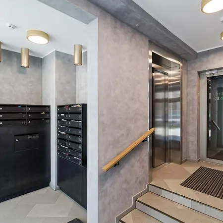 Apartments, Quiet With Free Parking And Ac. Reval