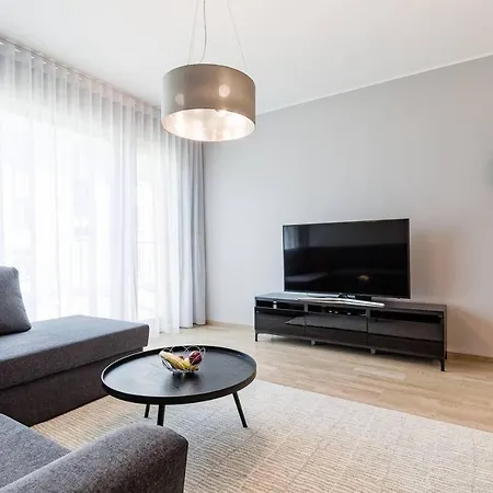 Apartments, Quiet With Free Parking And Ac. *